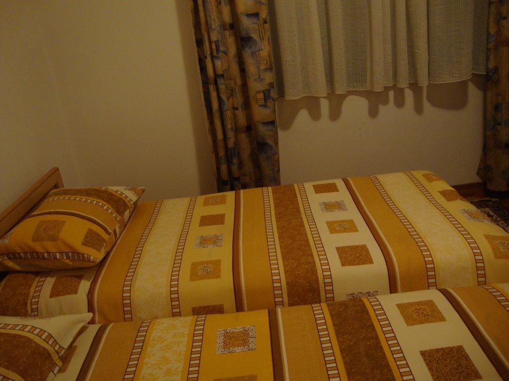 Centre Point Apartment Podgorica Room photo